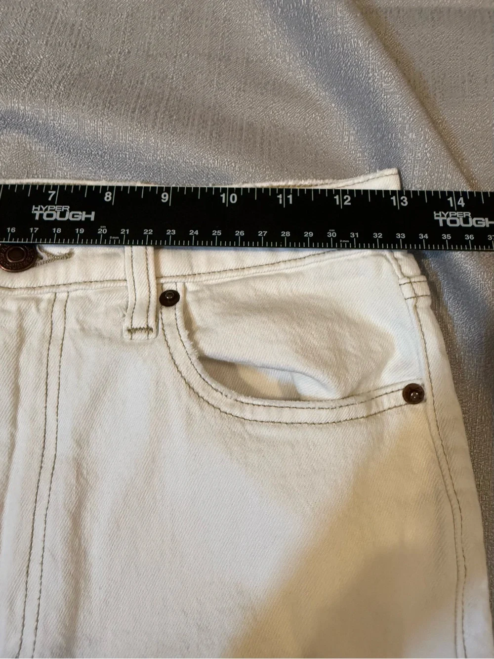 Women’s White Straight-Leg Jeans